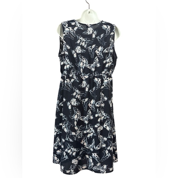 Thyme Maternity, Navy & White Patterned Dress, Medium 🤰 - Picture 6 of 10